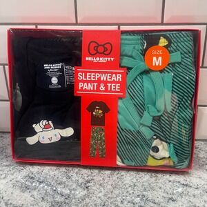 Hello Kitty and Friends Sleepwear Pant and Tee‎ Set Medium Cinnamoroll Christmas